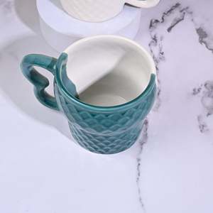 Ensemble de 6 tasses en céramique émaillée, design nordique moderne, vert jade, tasse en forme de cœur en cristal, tasses à thé en grès mat - Product Image 3