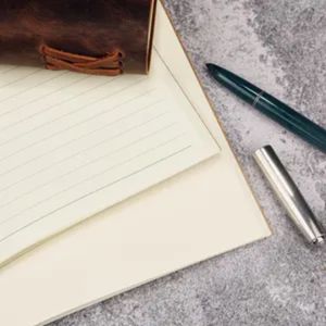 Cuaderno de Cuero Personalizado Craft Hackle, Diario de Cuero Genuino Vintage con Encuadernación Cosida a Mano, 200-400 Páginas - Product Image 4