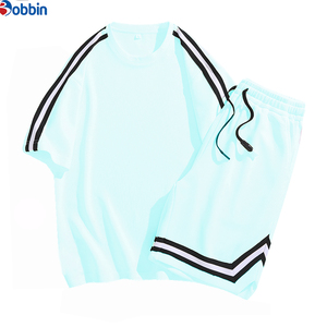 Conjunto de pantalones cortos personalizados para hombre, nuevo conjunto de verano a la moda con rayas, conjunto de pantalones cortos modernos para hombre, de manga corta, cuello redondo, holgado, estilo estudiantil. - Product Image 4