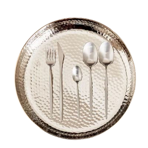 Assiette de Présentation Ronde en Aluminium Plaqué Argent Élégante et Luxueuse pour la Maison, les Hôtels et les Restaurants – Nouveau Style pour Plats et Présentations - Product Image 1
