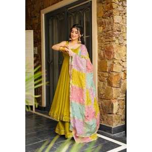 Conjuntos de Traje para Mujer de Diseñador - Vestido de Fiesta con Falda y Dupatta - Product Image 2