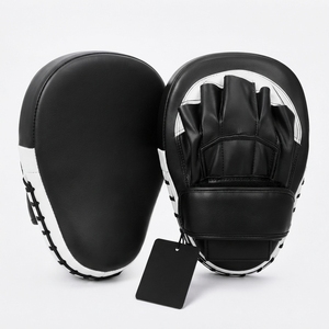 Premium Focus Pad Designed For <b>Coaches</b> And Athletes Delivering Superior Comfort Durability And Precision During Combat Sports - Product Image 3