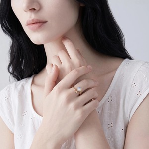 Anillo Giratorio Ovalado con Halo en Oro Amarillo, Blanco y Rosa de 14K con Diamantes Certificados por IGI y Claridad VVS para Mujer - Product Image 5