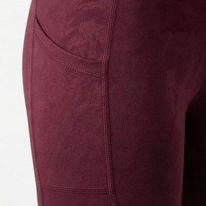 Leggings de yoga taille haute longueur intégrale, couleur bordeaux uni, en Spandex et Nylon, extensibles dans les quatre sens, design sans couture - Product Image 5