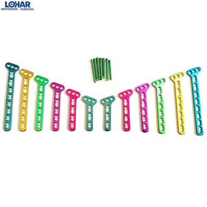 Ensemble professionnel de 12 plaques en T obliques en titane de qualité supérieure (3,5 mm) avec 50 vis LCP pour usage vétérinaire. - Product Image 4