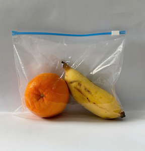 Estas bolsas con cierre son hechas de plástico 100%, seguras para los usuarios y respetuosas con el medio ambiente. - Product Image 5