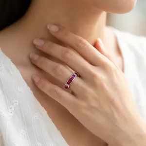 Bague en or jaune 14 carats avec rubis pour femme, bijoux de luxe pour les occasions de mariage et de fête, artisanat haut de gamme - Product Image 2