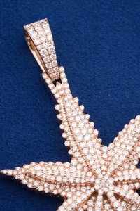 Colgante de Plata de Ley 925 con Baño de Rodio, Diamante Moissanita VVS de Corte Redondo, Brillante, Estilo Hip Hop, Lujoso, para Uso Diario - Product Image 3