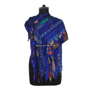 Écharpes et Stoles Bohèmes Vintage en Soie Synthétique Recyclée (15 Bandes) – Design Numérique Élégant pour Femme – Prix de Gros – Idéal Cadeau - Product Image 1