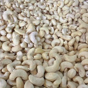 เวียดนาม ผู้จัดจำหน่ายเม็ดมะม่วงหิมพานต์ที่เชื่อถือได้ WW180, WW240, WW320, LP, WS เม็ดมะม่วงหิมพานต์คุณภาพสูง ส่งออกไปยังดูไบ สหภาพยุโรป และตะวันออกกลาง - Product Image 1