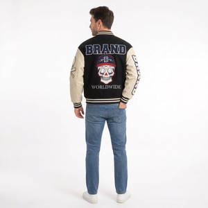 Fabricant de vestes universitaires sur mesure en gros OEM, veste Letterman surdimensionnée en laine avec manches en cuir, broderie et logo personnalisé - Product Image 5