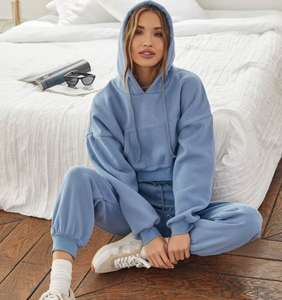 Conjuntos Deportivos Personalizados con Logotipo para Invierno 2023, Conjuntos Deportivos de Alta Calidad, Pantalones Deportivos y Sudadera con Capucha para Mujer - Product Image 1