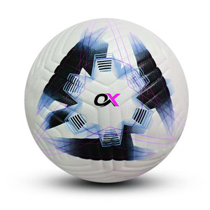 Ballon de football de qualité professionnelle en cuir PU, offrant une qualité constante, adapté aux matchs et aux tournois compétitifs. - Product Image 5