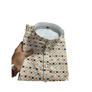 Kurta tendance en coton avec broderie au crochet et travail de séquence, avec pyjama - Product Image 1