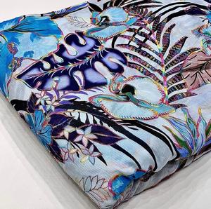 Tissu imprimé de qualité supérieure pour la mode féminine, vêtements de créateurs, collection boutique et ligne textile de mode moderne. - Product Image 3