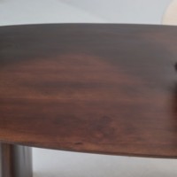 Table à manger ovale Vandana Zentrix Altis avec design en bois massif fait main et contemporain
