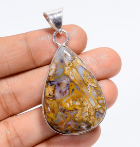 Pendentif en pierre précieuse naturelle fait main FE |   Pendentif en cristal d'agate Chevron |   Bijoux de guérison bohèmes plaqués argent certifiés IGI - Product Image 2