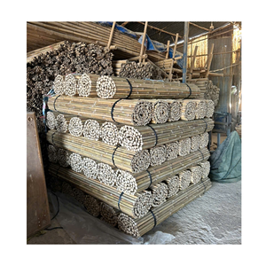 Poteaux en bambou de qualité supérieure pour les applications de construction et d'aménagement paysager - Product Image 1