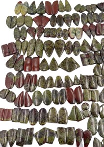 Cabujón de Jaspe Sangre de Dragón Natural, Corte Pera y Corte Ovalado, Par a Juego Mixto |   Pareja de Piedras de Jaspe Verde |   Proveedor Mayorista al por Mayor - Product Image 2