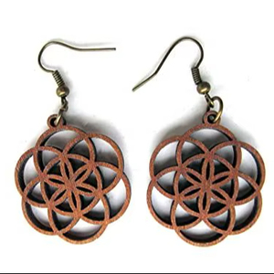 Pendientes de Aro Personalizados de Madera Natural con Gancho, Florales, Dorados, Hechos a Mano para Mujer, con Diseño de Flor Sencilla y Corte Láser Hueco - Product Image 1