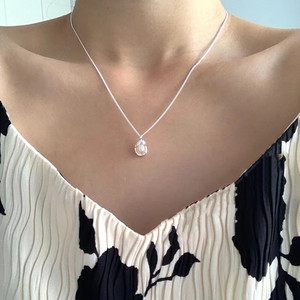Collar con Colgante de Perlas de Agua Dulce Doradas de Diseño Coreano, Ligero y de Lujo, para Mujer, Collar Compacto y Moderno - Product Image 3