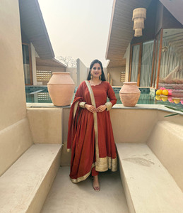 Magnifique collection de robes Anarkali traditionnelles pour fêtes et festivals, dans un nouveau style chic, tenues de soirée modestes pour femmes. - Product Image 1