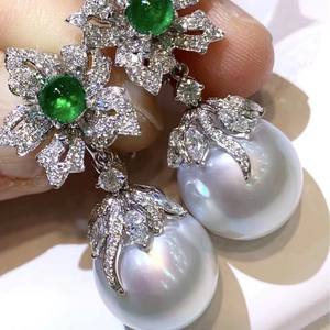 Boucles d'oreilles pendantes en perles d'eau douce de style rétro français, design polyvalent et luxueux avec des lumières fortes - Product Image 1