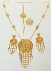 Conjunto de Collar, Pendientes y Anillo Chapados en Oro de 24K para Mujer, Diseño Clásico con Borlas Árabes, Joyería para Compromiso y Boda - Product Image 5