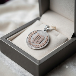 Pendentif unisexe en argent massif 925 plaqué or blanc avec grand cercle de diamants de laboratoire, personnalisable avec nom et initiales, breloques hip-hop - Product Image 5