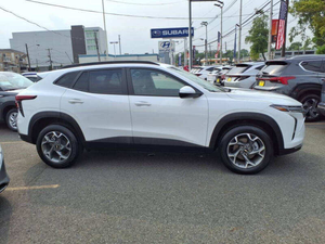 Voitures d'occasion Chevrolet Trax AWD LT 4 portes <span class=keywords><strong>Crossover</strong></span> de qualité supérieure à prix de gros - Product Image 3
