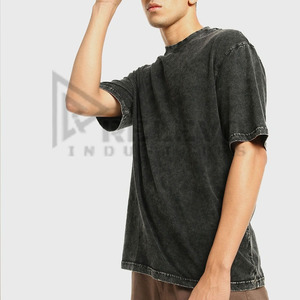 เสื้อยืดกราฟิกสีดำคุณภาพสูงแบบขายส่ง ล้างสีด้วยกรด พิมพ์ลายตามสั่ง ทรงโอเวอร์ไซส์ ผ้าฝ้าย 100% ระบายอากาศได้ดี บริการ OEM สไตล์สตรีทแวร์ - Product Image 5