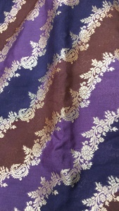 Tissu jacquard brocart tissé à motif de feuilles métalliques pour vêtements féminins, matière en soie de poids moyen - Product Image 4