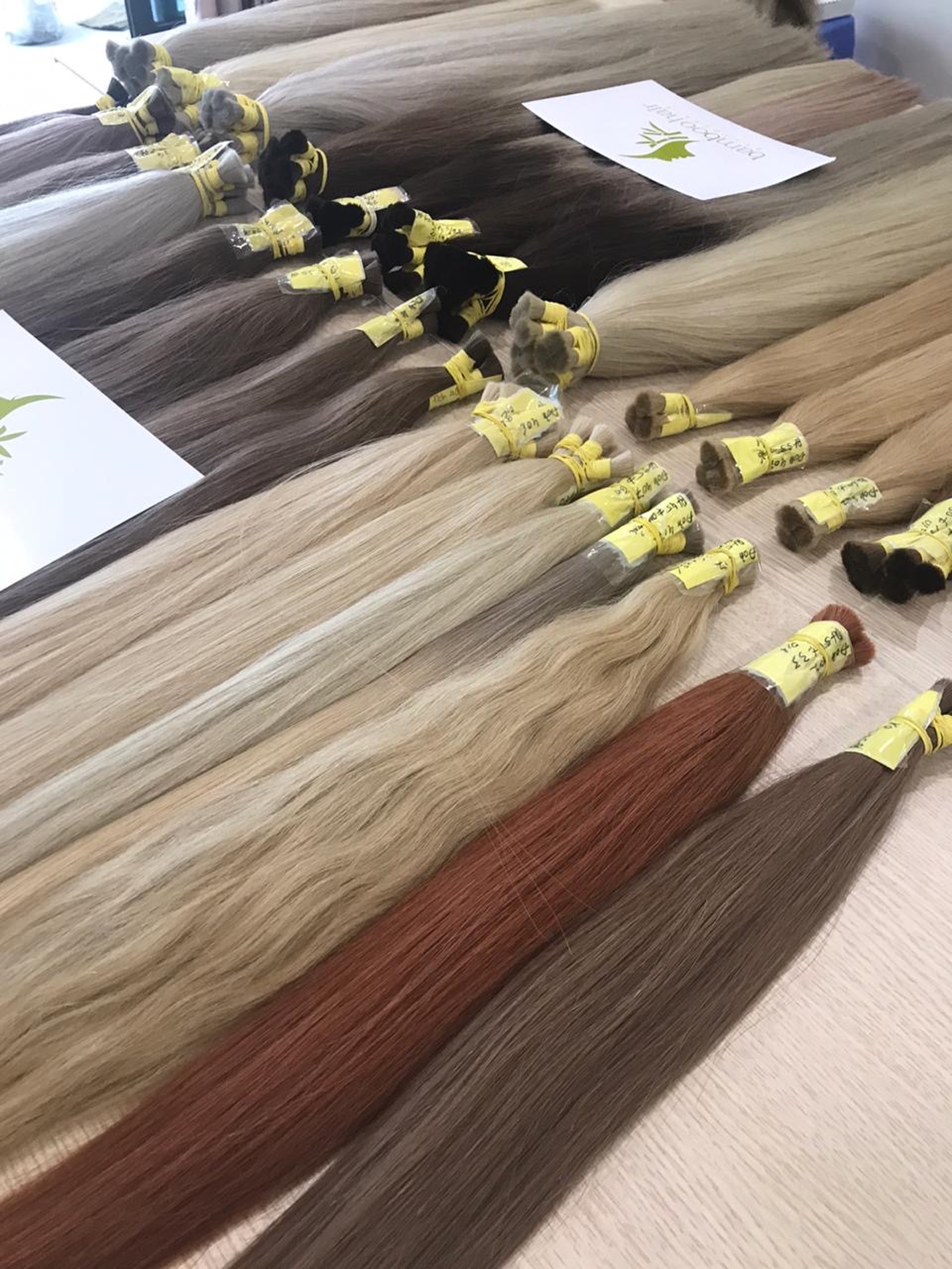 สีเขียว