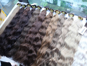 Venta al por mayor Raw Virgin Super Double Drawn largo ondulado vietnamita pelo crudo solo donante a granel todos los colores precio de fábrica - Product Image 3
