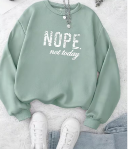 Sudadera Extra Grande de Cuello Redondo para Mujer Hardihood International, con Estampado de Letras Verdes, Manga Larga, Tejido de Algodón, Estilo Vintage de Primavera - Product Image 1