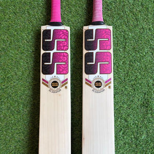 Bâton de cricket personnalisé en saule anglais pur, édition joueur de grade 1, léger, avec rembourrage en laine de 50 mm d'épaisseur, pour crickets personnalisés - Product Image 1