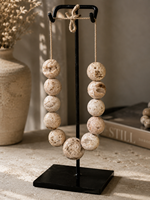 Collar con Esfera de Calcita Pulida Natural con 13 Bolas de Cristal Colgantes en Soporte de Hierro de 40cm, Decoración para el Hogar
