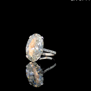 Bague de fiançailles en diamant ovale de 8,20 carats, cultivé en laboratoire, or massif 14 carats, certifié IGI - Product Image 2