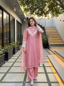 Women Embroidered Reversible Straight <b>Kurta</b> Set Dupatta Pink <b>Silk</b> Traditional Ankle Length Regular Fit - Product Image 3