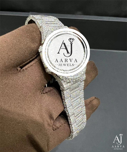 Reloj Mecánico con Esfera Plateada y Cristal de Zafiro, Brazalete de Acero Inoxidable con Circonitas Cúbicas, 18 mm, Movimiento Analógico Eta, Visualización de Fecha - Product Image 3