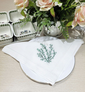 Serviettes de table en lin brodées personnalisées en gros, motif algues marines, carrées, avec ourlet festonné, durables pour la maison, les mariages et les événements - Product Image 4