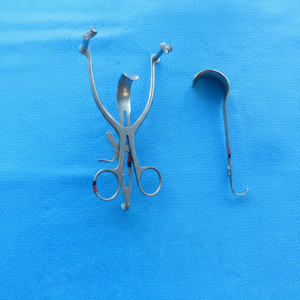 เครื่องมือผ่าตัดหู คอ จมูก ยี่ห้อ McCabe รุ่น Antral Retractor พร้อมใบมีด RH-2650 - Product Image 1