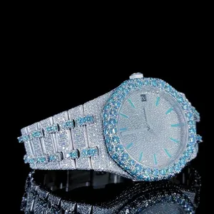 Reloj de pulsera de lujo personalizado de oro blanco con diamantes redondos, esfera única con diseño de palo para hombre, plateado, con diamantes Moissanita y pavé completo. - Product Image 4