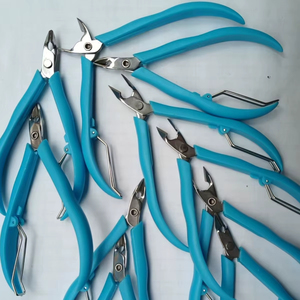 Coupe-cuticules professionnel avec manche en plastique, coupe-ongles en acier inoxydable pour manucure et nail art - Product Image 3