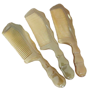 Handcrafted Buffalo Horn <b>Wide</b> Tooth <b>Comb</b> Large Size Antistatic Classic Style for Home Use Adult Grooming - Product Image 1