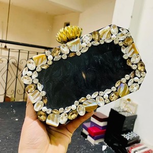 กระเป๋าคลัทช์เรซิ่นประดับคริสตัลรูปนกฮูกธีมนางฟ้า งานฝีมือทาสีด้วยมือด้วยเทคนิคเคลือบเงา เหมาะสำหรับเป็นของขวัญงานแต่งงาน - Product Image 2