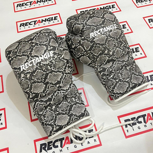 Gants de boxe rectangulaires édition Snake en dentelle, imprimés, pour entraînement et sparring de Muay Thai, équipement de combat personnalisé, vente en gros, OEM, ODM - Product Image 5
