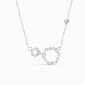 จี้เพชรทรงหกเหลี่ยมทันสมัย น้ำหนัก 0.39 กะรัต ที่สวยงามน่าทึ่ง ผลิตจากเพชรที่เพาะเลี้ยงในห้องปฏิบัติการ ตัวเรือนทำจากทองคำ 9K สีเหลือง ขาว และโรสโกลด์ - Product Image 2