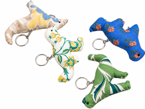 Llaveros de tela hechos a mano con borlas de algodón reciclado, accesorios bohemios étnicos para bolsos, colgantes ecológicos para carteras. - Product Image 2