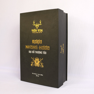Caja de regalo de vino magnética personalizada de alta calidad con embalaje de cartón reciclable de laminación mate de impresión offset - Product Image 1